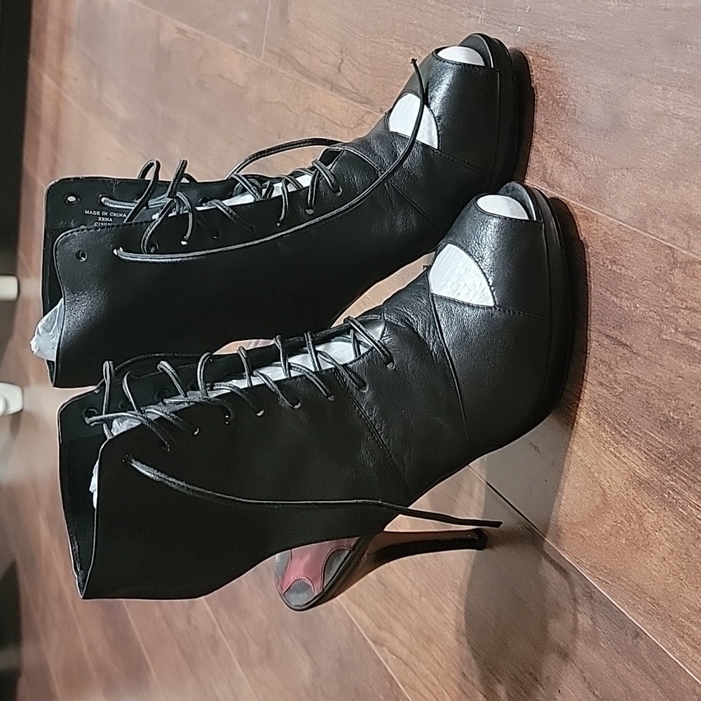 Real leather lace up heeled black booties
